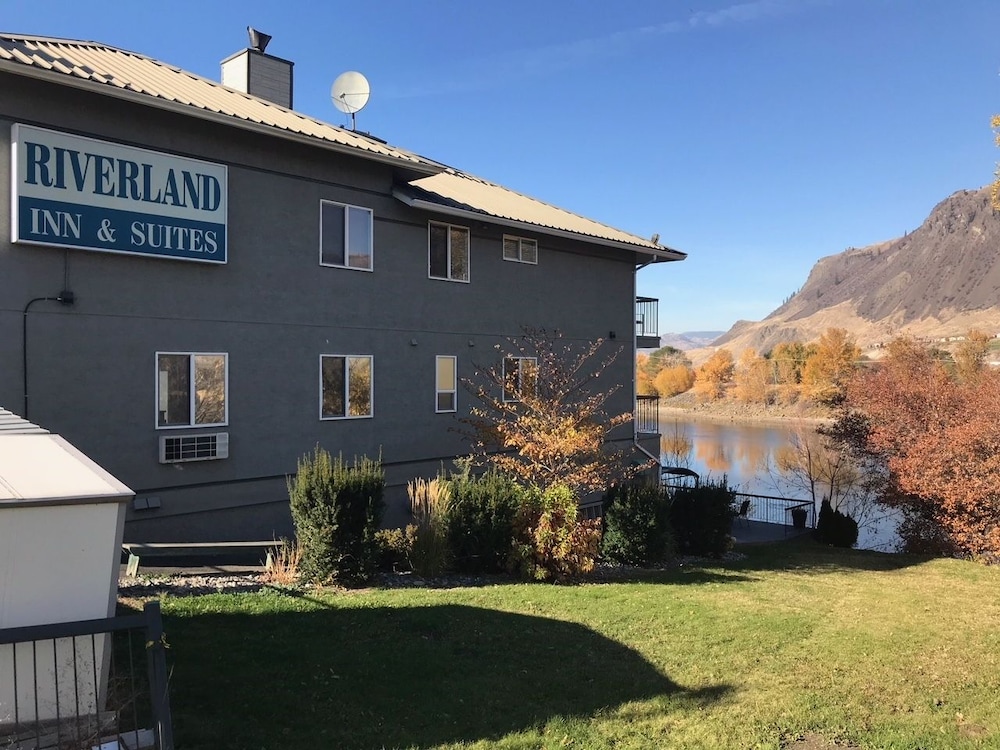 riverland inn and suites