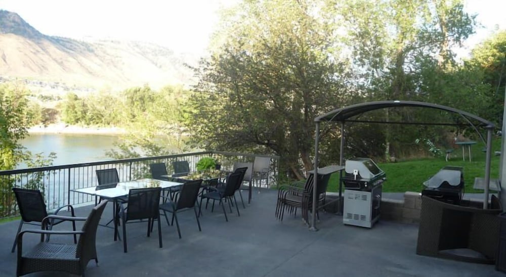 riverland inn and suites