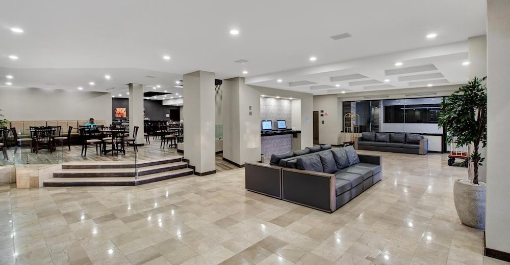 everest hotel