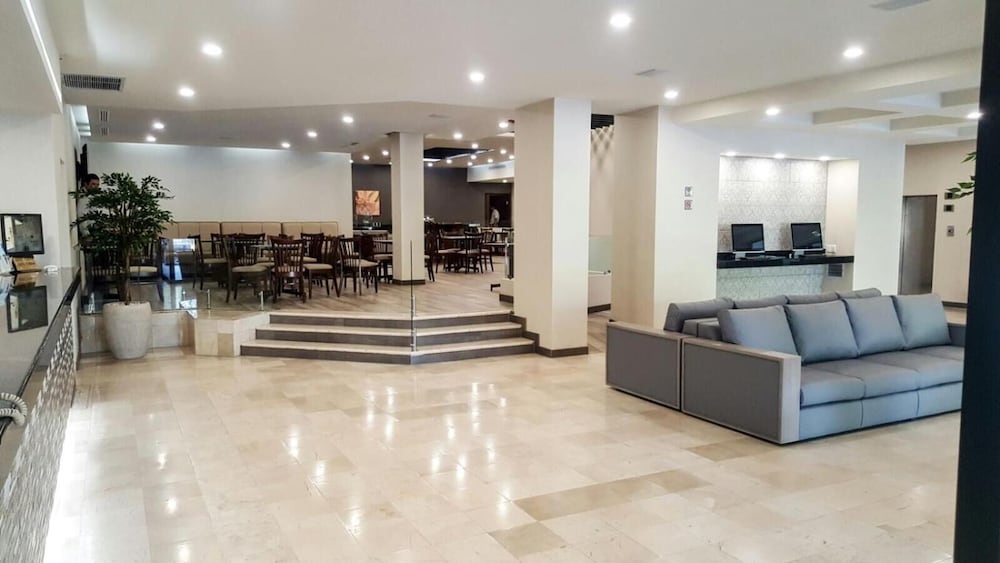 everest hotel