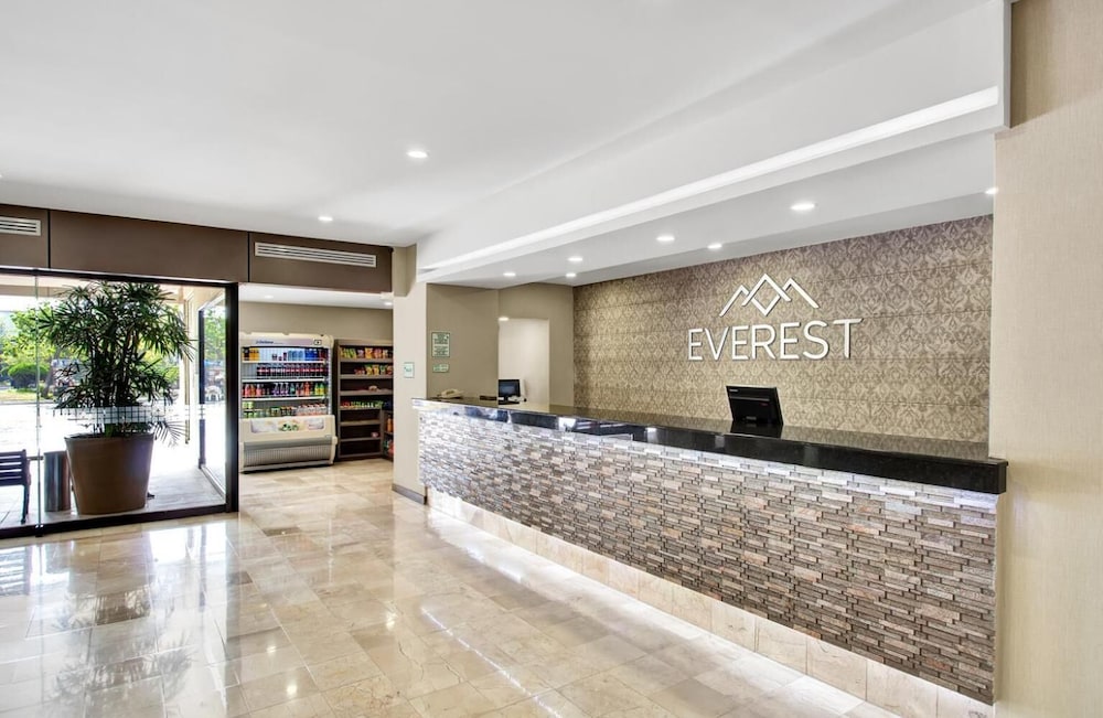everest hotel