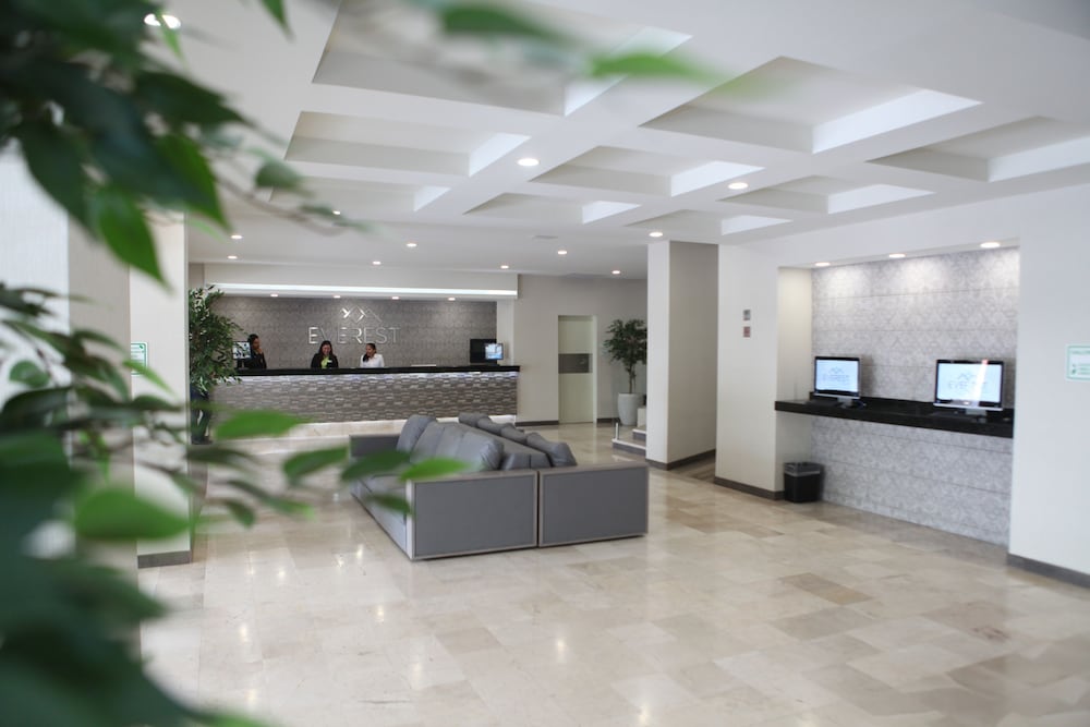 everest hotel