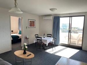 atrium hotel mandurah