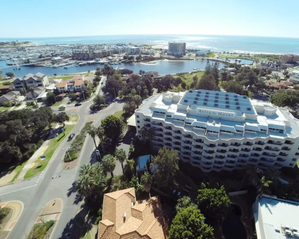 atrium hotel mandurah