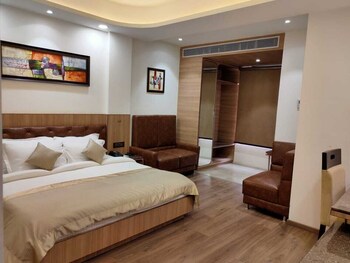 jb innovations yash lawn and banquets