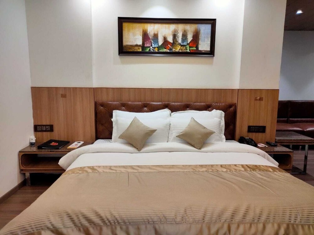 jb innovations yash lawn and banquets