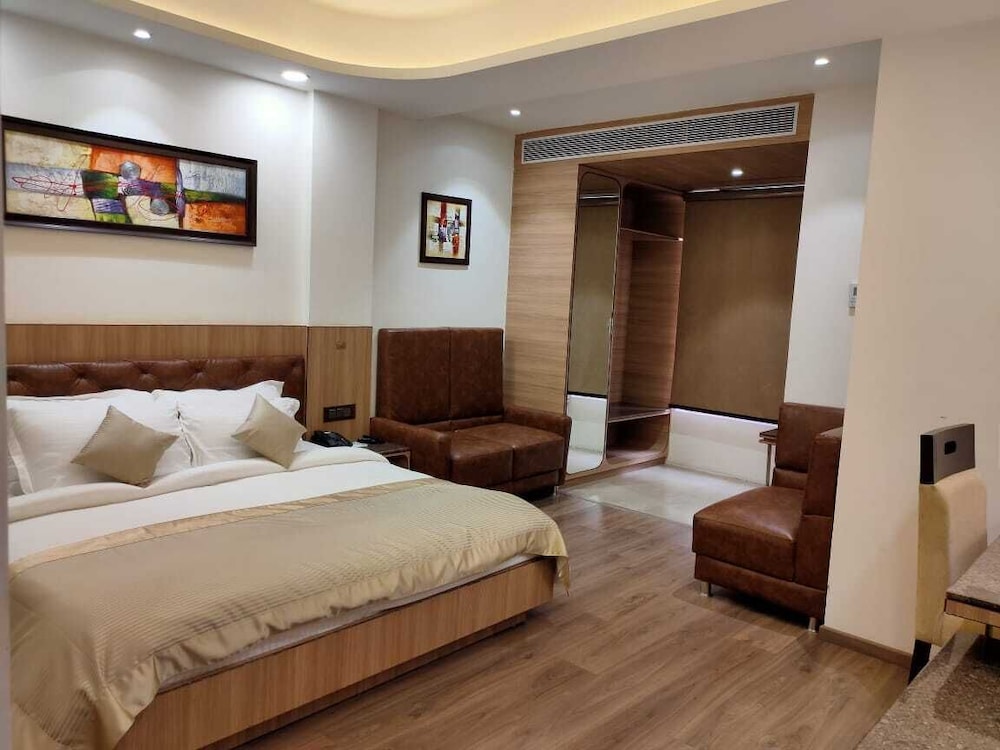 jb innovations yash lawn and banquets