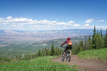 Powderhorn Lodging,,2.5 star