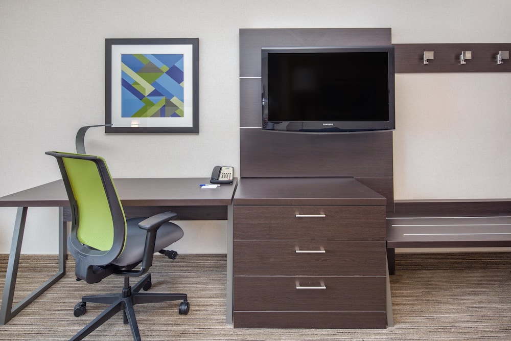 holiday inn express hotel and suites bishop by ihg