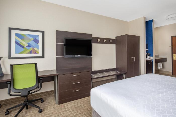 holiday inn express hotel and suites bishop by ihg