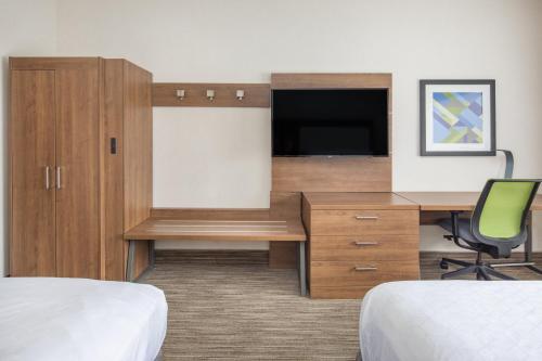 holiday inn express hotel and suites bishop by ihg