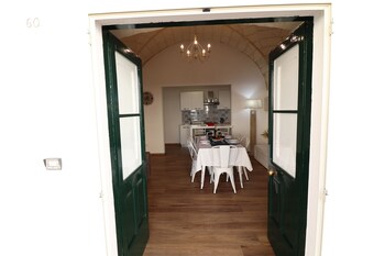 glenda historic house in otranto