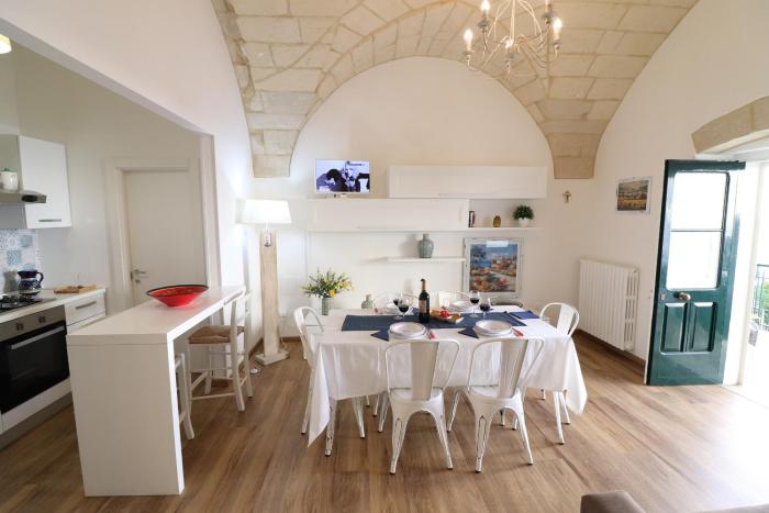 glenda historic house in otranto
