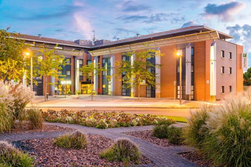holiday inn toulouse airport by ihg