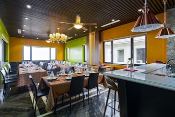 bbq villa and hostel ha long