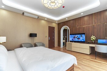 bbq villa and hostel ha long