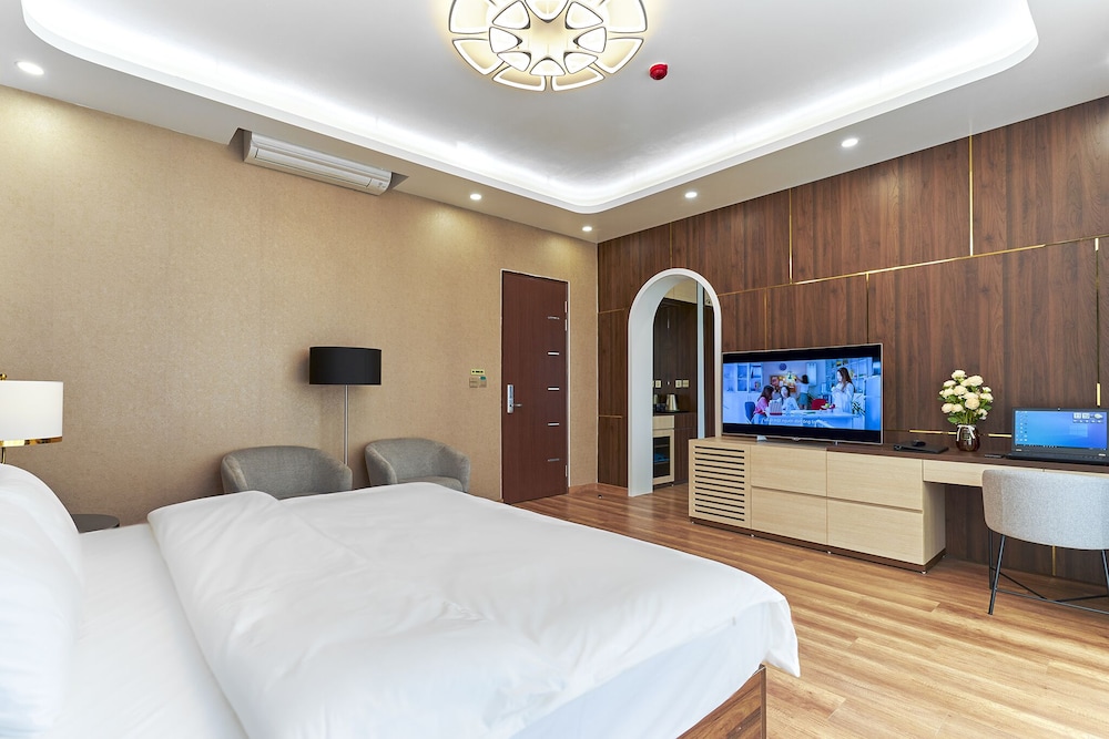 bbq villa and hostel ha long