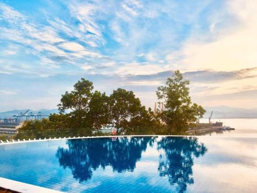 bbq villa and hostel ha long