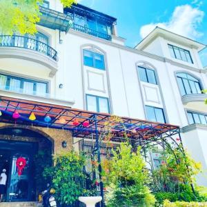 bbq villa and hostel ha long
