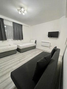 citymax aldgate studios