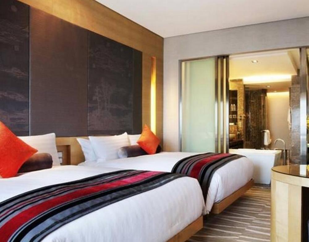 itsy hotels platinum inn