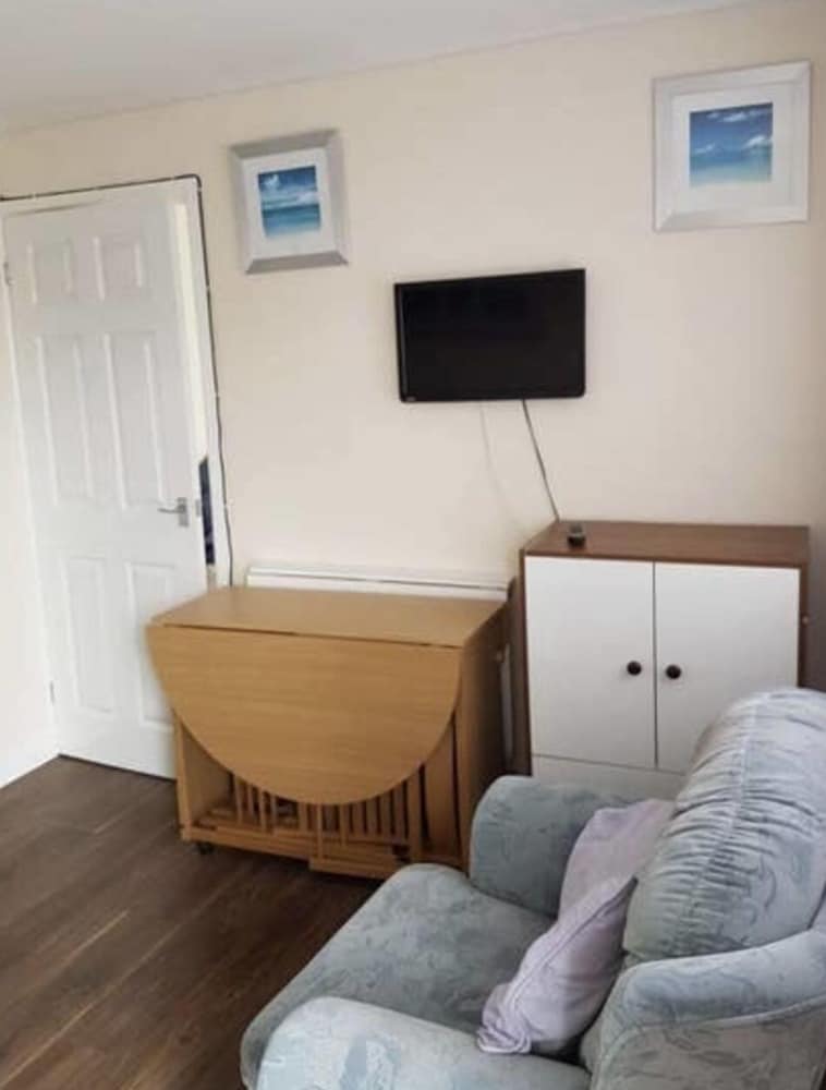 2 bedroom chalet near the beach