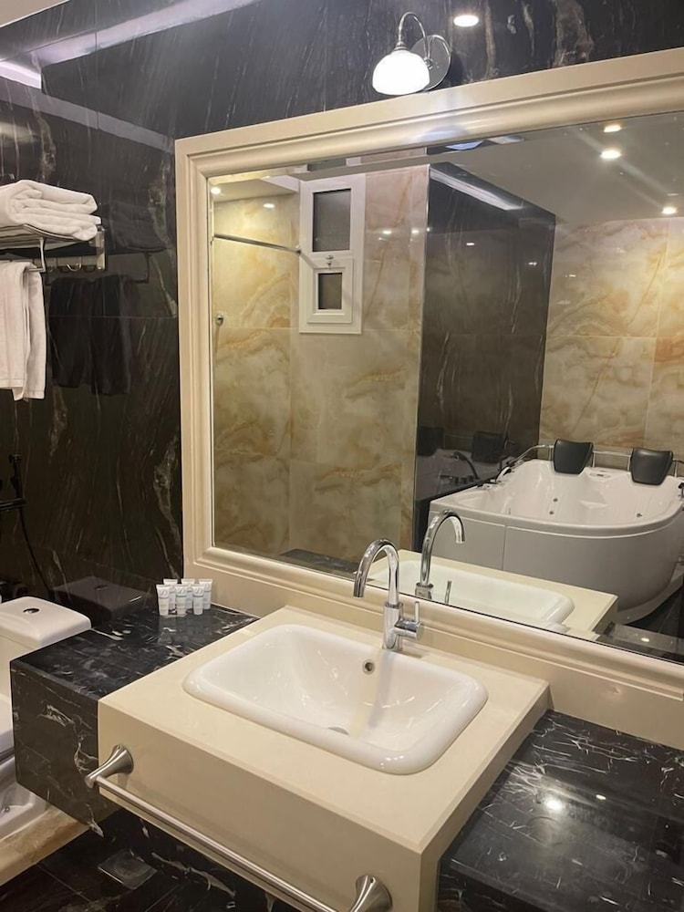 gold inn hotel