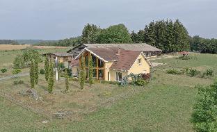 Au Domaine Du Cerf,,4 star
