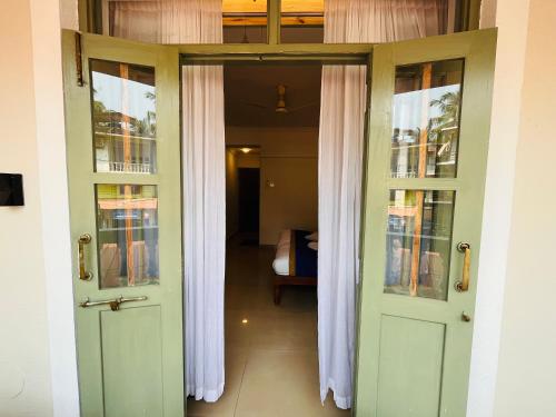 Nagas Hotel Satyavati,Morjim>>Goa,4 star