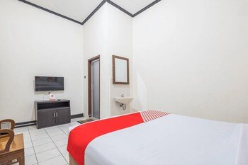 hotel transit 1 makassar redpartner