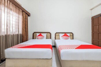 hotel transit 1 makassar redpartner