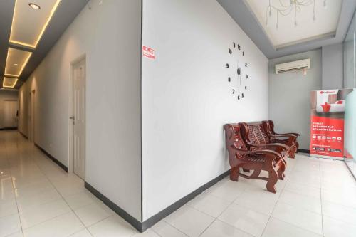 reddoorz plus near millenium ict centre medan 2