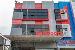 reddoorz plus near millenium ict centre medan 2