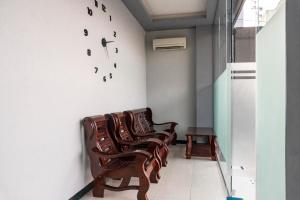 reddoorz plus near millenium ict centre medan 2