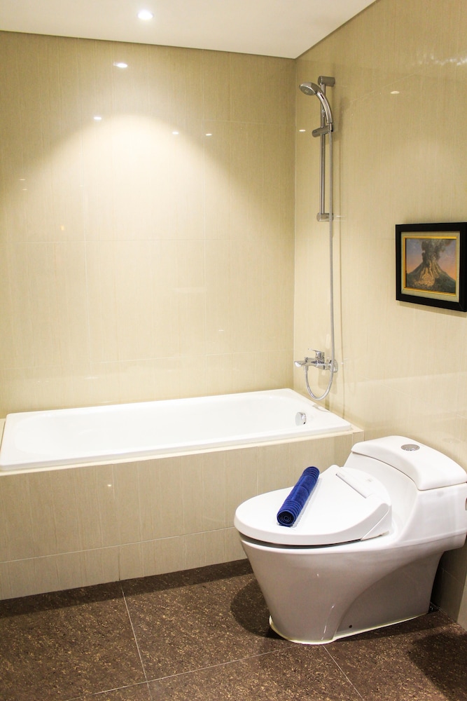 stunning 3br apartment at the branz bsd city