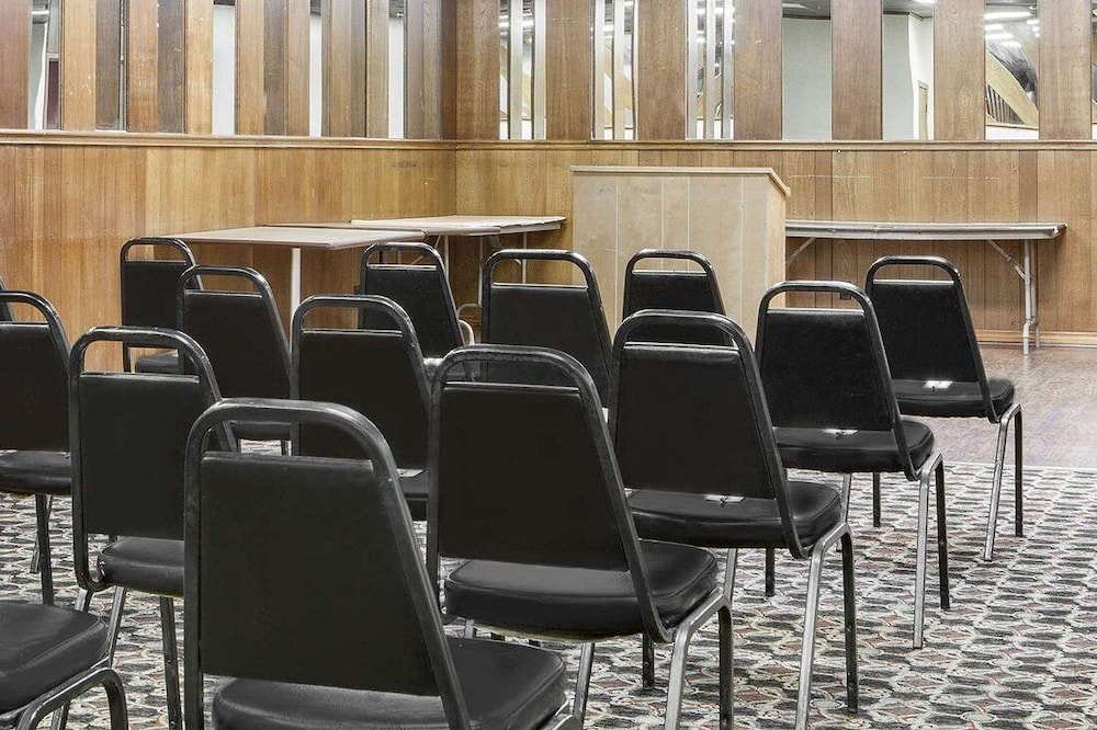 courtyard hotel and event center