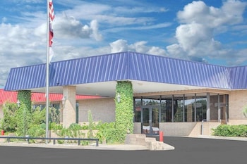 courtyard hotel and event center