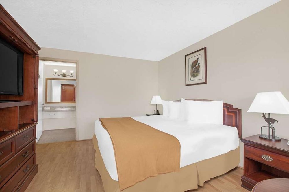 courtyard hotel and event center