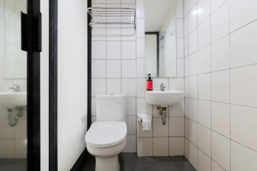 reddoorz plus near ice bsd 2