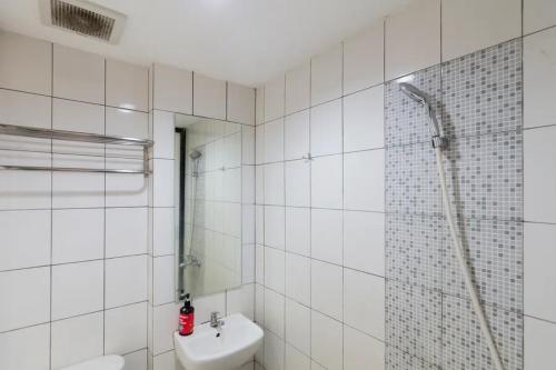 reddoorz plus near ice bsd 2