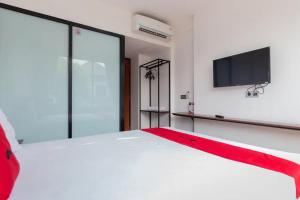 reddoorz plus near ice bsd 2