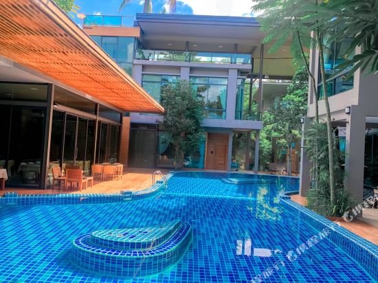 tree scape retreat resort