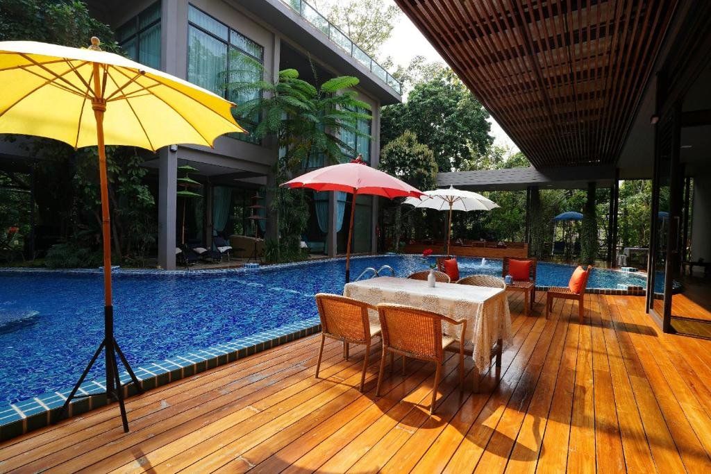 tree scape retreat resort
