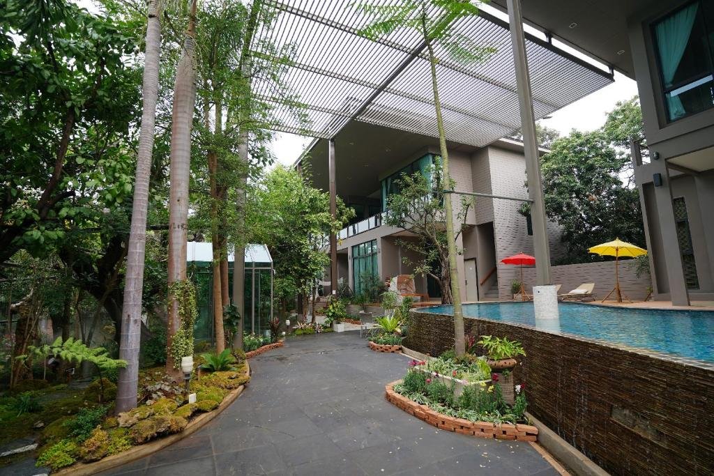 tree scape retreat resort