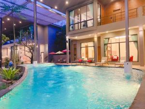 tree scape retreat resort
