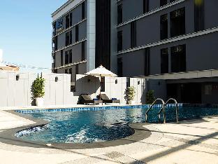 b2 amata nakorn premier hotel