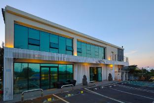 pool and villa sorang