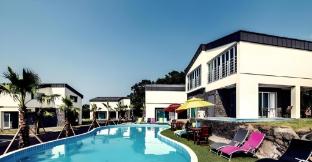 pool and villa sorang