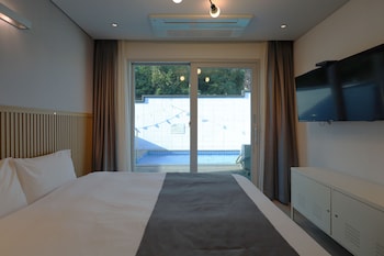 pool and villa sorang