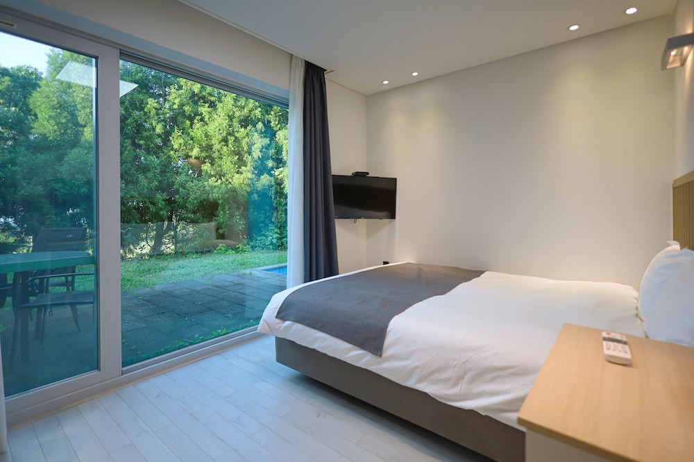 pool and villa sorang